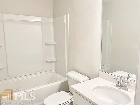 5th image of 850 Caldwell Cir