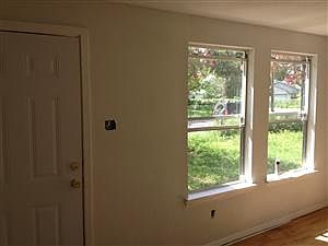 4th image of 259 Fenfield Ave