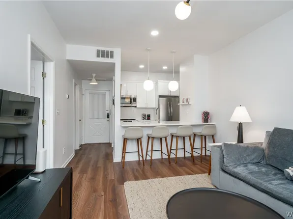 708 11th St APT 203, Tuscaloosa, AL 35401