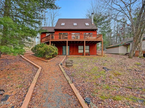 894 Deerfield Rd, Lake Ariel, PA 18436