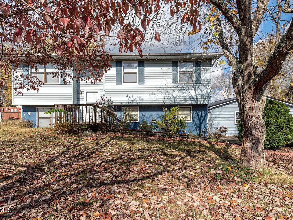 1st image of 348 Sky Valley Cir