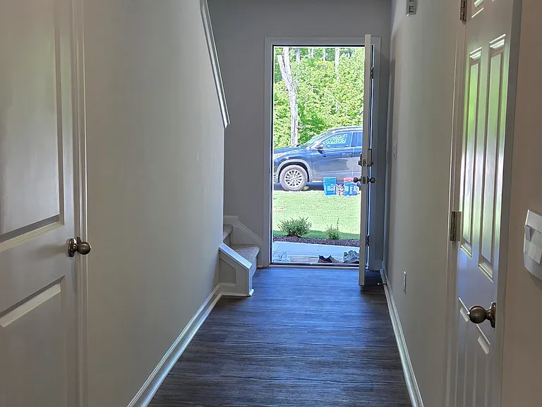 311 Cherry Laurel Dr — Photo 5