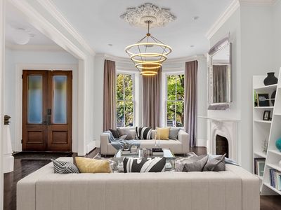 111 Pembroke St, Boston, MA, 02118