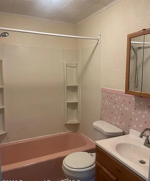 1318 Cornell St — Photo 10