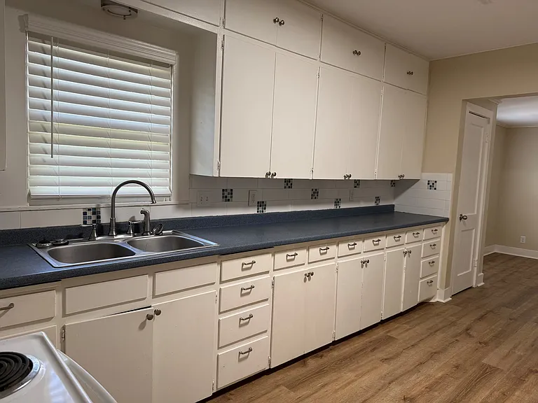 1208 S David St — Photo 1