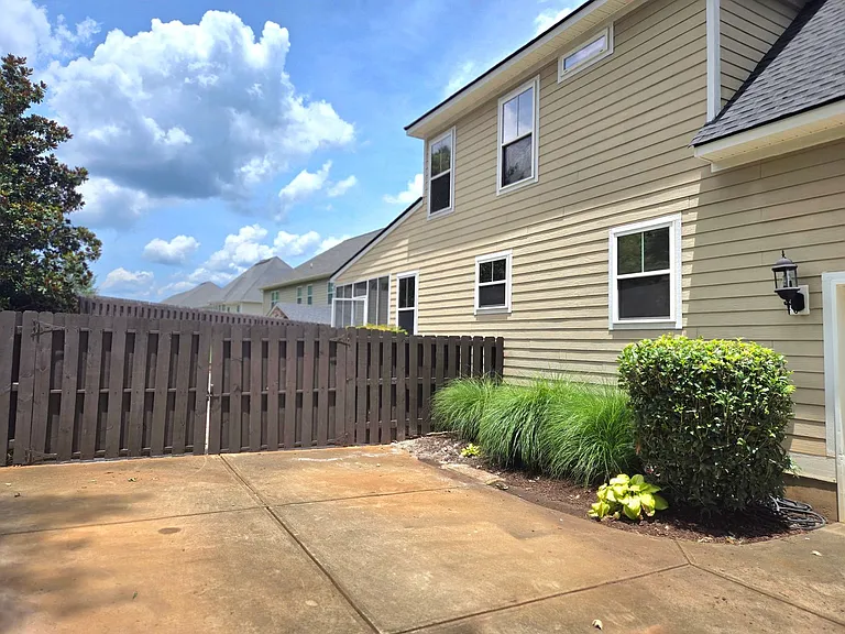643 Burgamy Pass — Photo 37