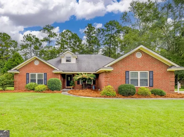 105 Woodpecker Trl, Guyton, GA 31312