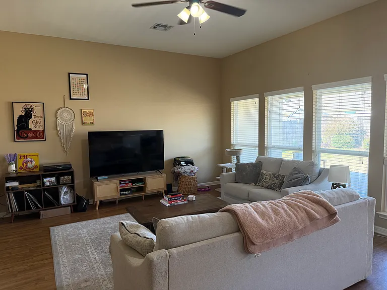 1126 Neuberry Cliffe — Photo 15