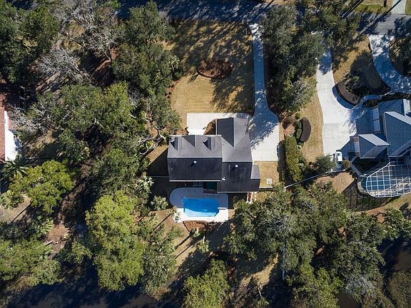 4th image of 321 Oak Grove Island Dr