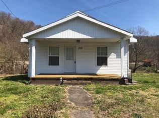 306 Chad St, Loyall, KY 40854