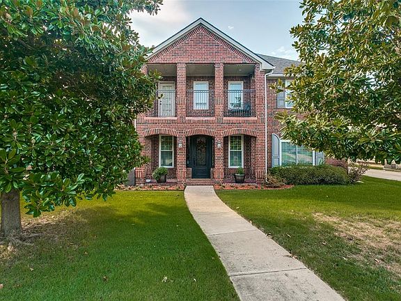 2nd image of 220 Briar Oak Dr