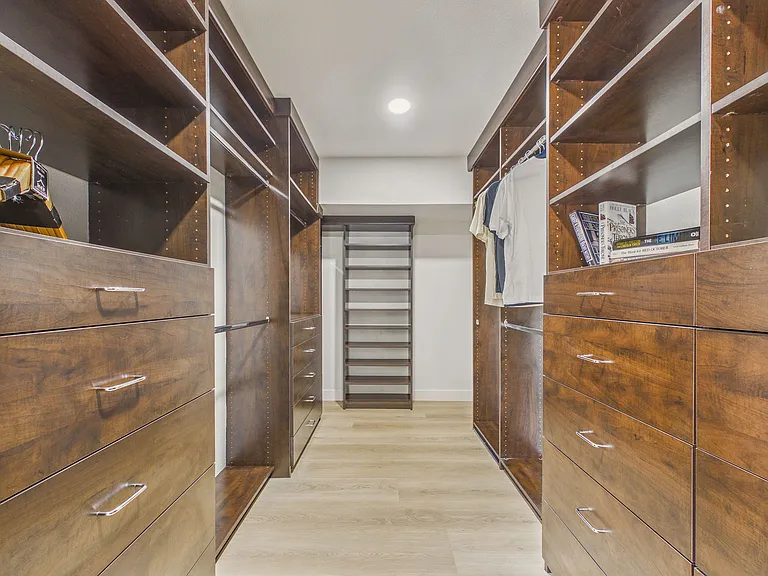 7425 Brighton Dr — Photo 11