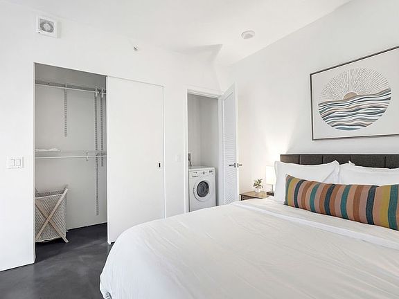 3rd image of 18 10th St APT 624