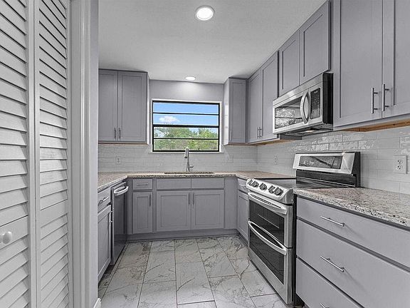 5th image of 1512 Brookhollow Dr #Be