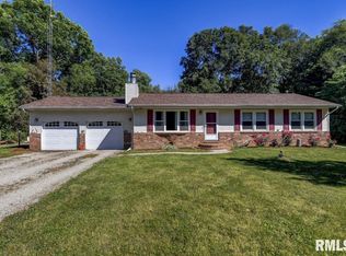 11153 Brookwood Hills Ln, Athens, IL 62613