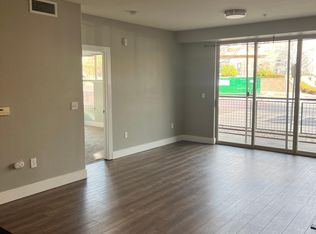 9039 E Panorama Cir #C-201, Englewood, CO 80112