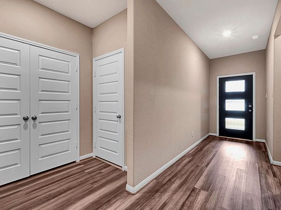 3rd image of 10105 Deussen Ln