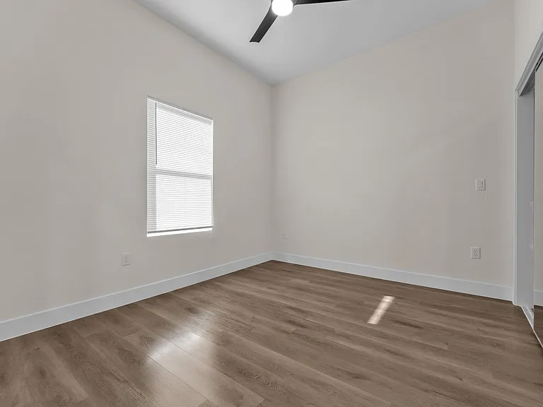 110 Webb St #201 — Photo 13