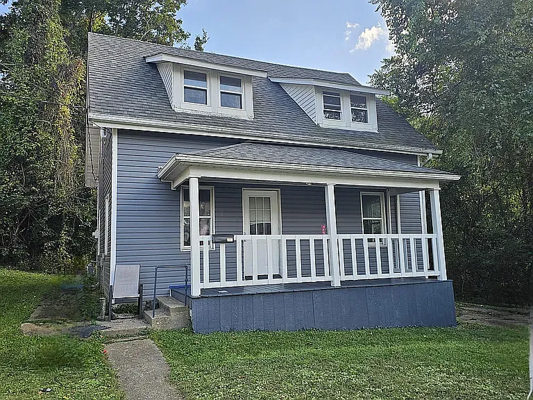 220 South St