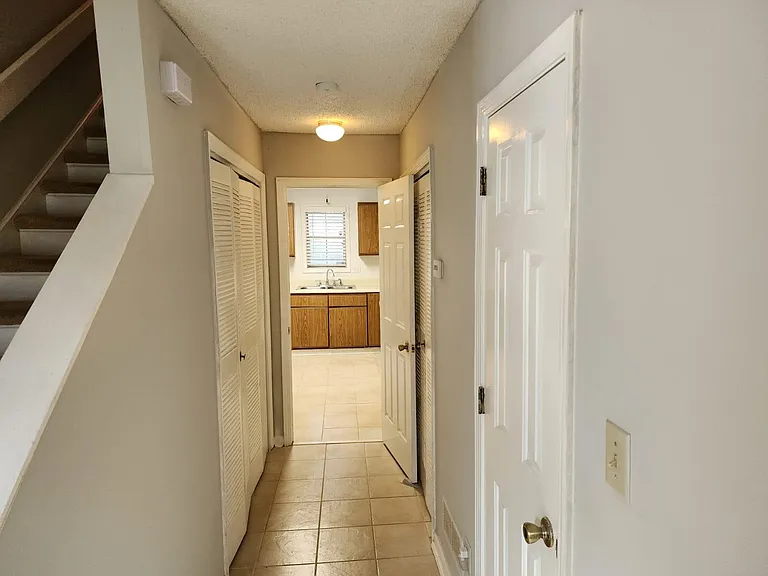 1955 Indian Trail Lilburn Rd #404 — Photo 7