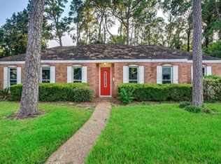 3020 Inwood Dr, Dickinson, TX 77539