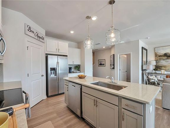 4th image of 104 Windmill Ct