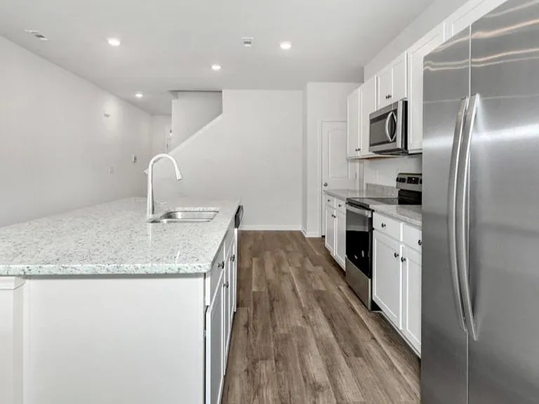 217 Bay Pine Dr — Photo 10