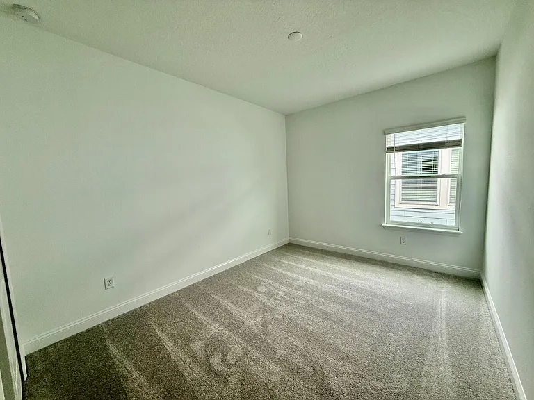 99 Manistique Ave — Photo 11