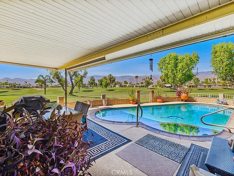 38250 Azalea Dr — Photo 1