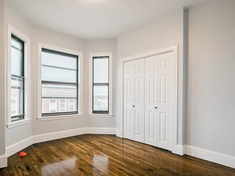 344 Saratoga St #3A — Photo 4