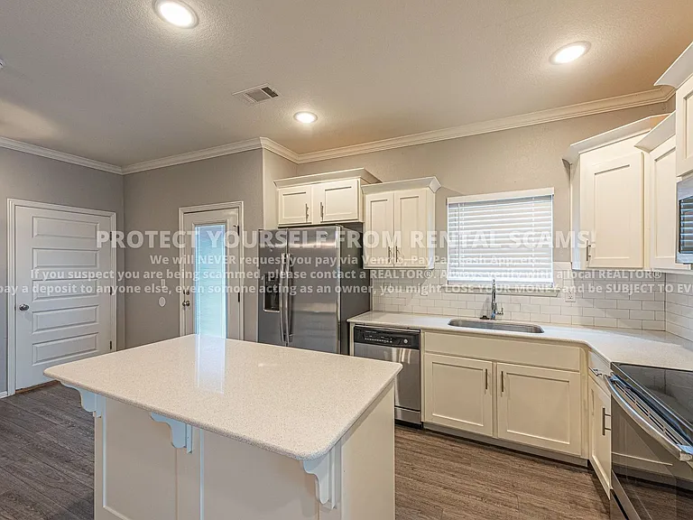 1272 N Corsica Dr — Photo 6