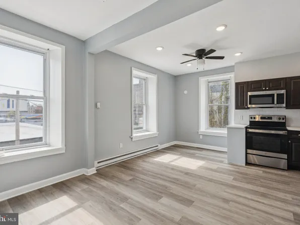 21 E Price St APT 2B, Philadelphia, PA 19144