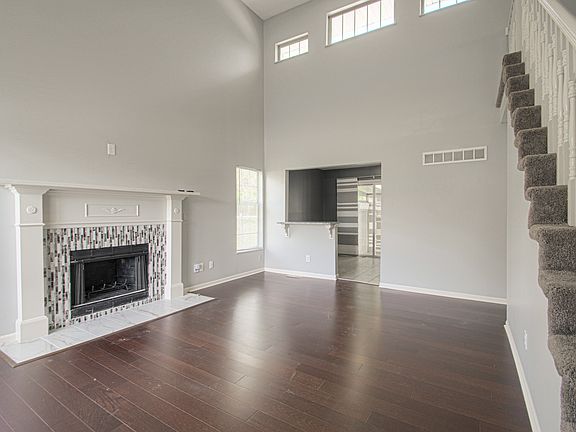 4th image of 11701 Corrington Ave