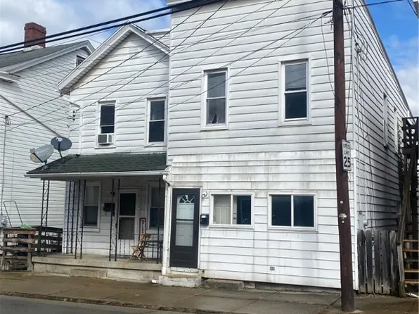 1303-1303.5 Penn Ave, Jeannette, PA 15644