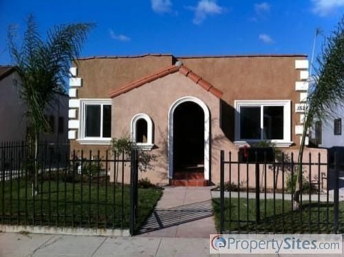 1st image of 1527 W 64th St