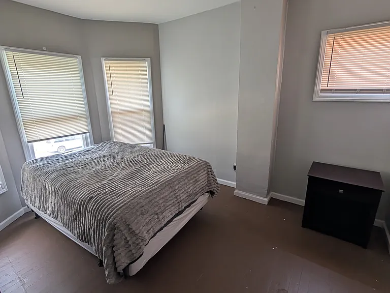 10932 Grantwood Ave — Photo 5