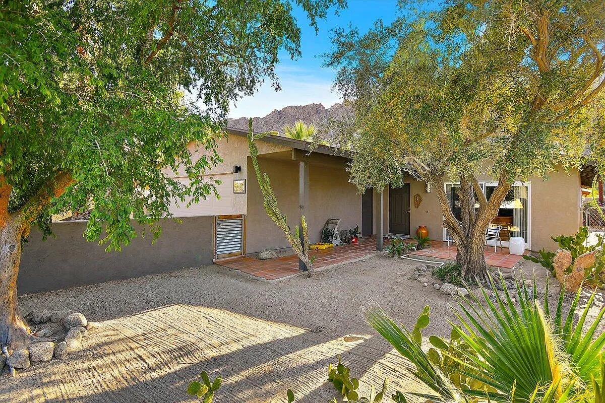 3 bed, 1415 sqft, $3,199 — Photo 3
