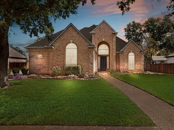 402 Skyline Dr, Trophy Club, TX 76262