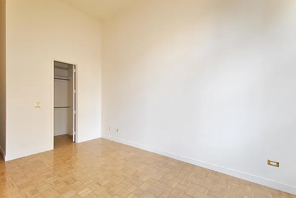 Sold by Real Direct | media 37