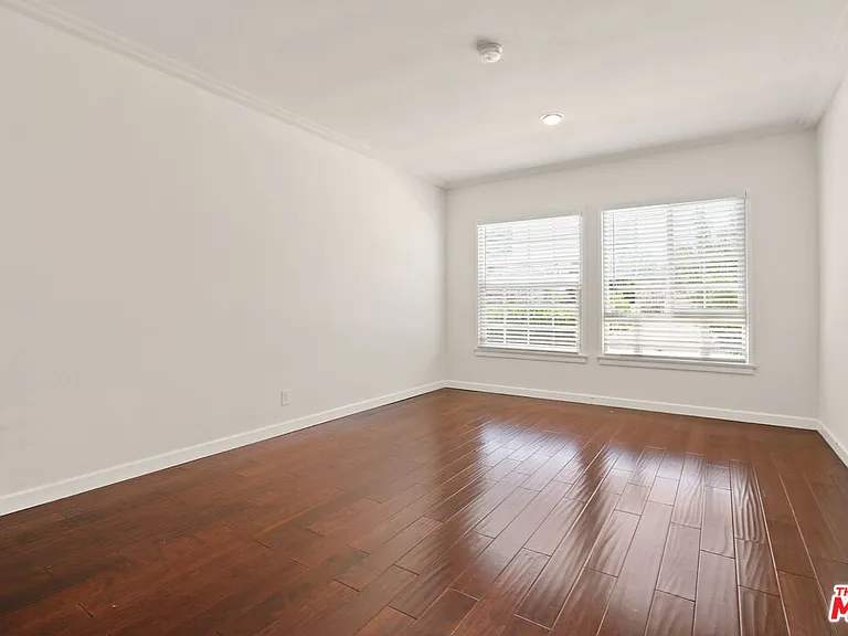 1335 Roxbury Dr #1337-1/2 — Photo 13