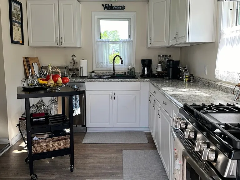 811 Sheldon Rd — Photo 4