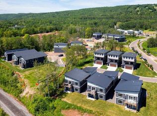 8610 Maynard Pl, Duluth, MN 55808