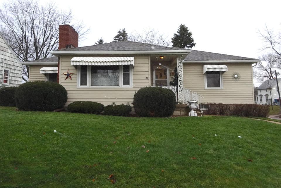 1st image of 800 S Newton Ave
