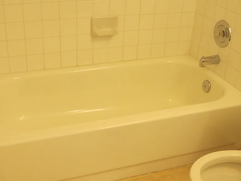 2208 Wimbledon Cir — Photo 23