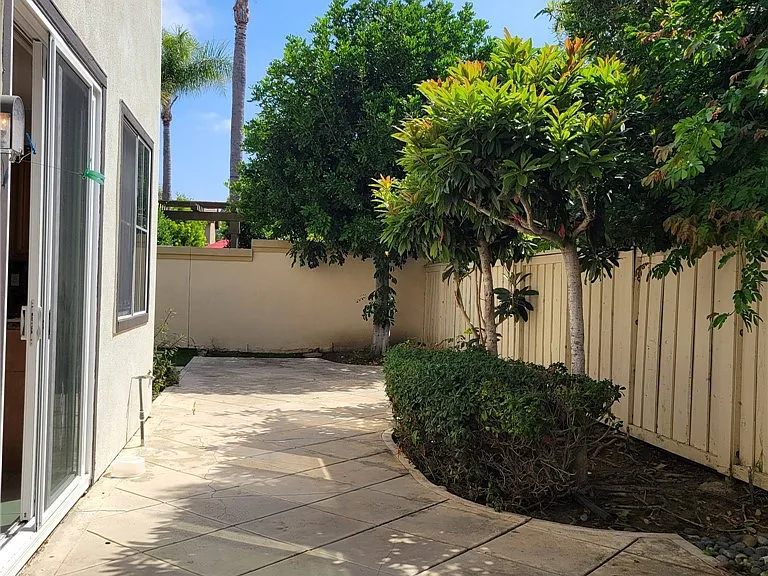 10 Del Ventura — Photo 15