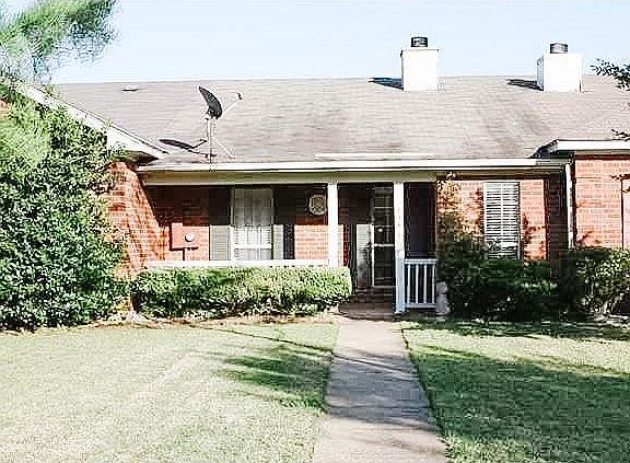 2nd image of 8341 Grand Oak Ct