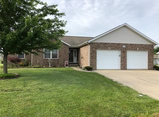 711 W 2nd St, Aviston, IL 62216