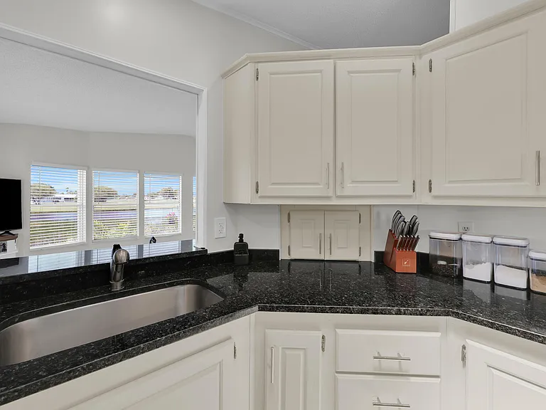 3416 Feriwinkle Ct — Photo 19
