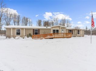 6480 Hammond Corners Rd, Pierpont, OH 44082