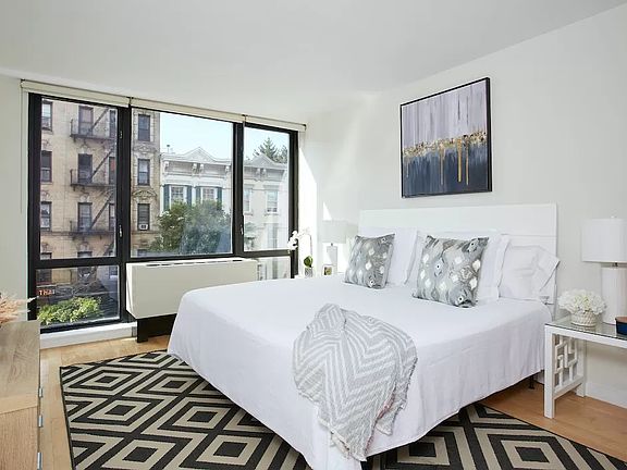 4th image of 1595 Lexington Ave APT 3E